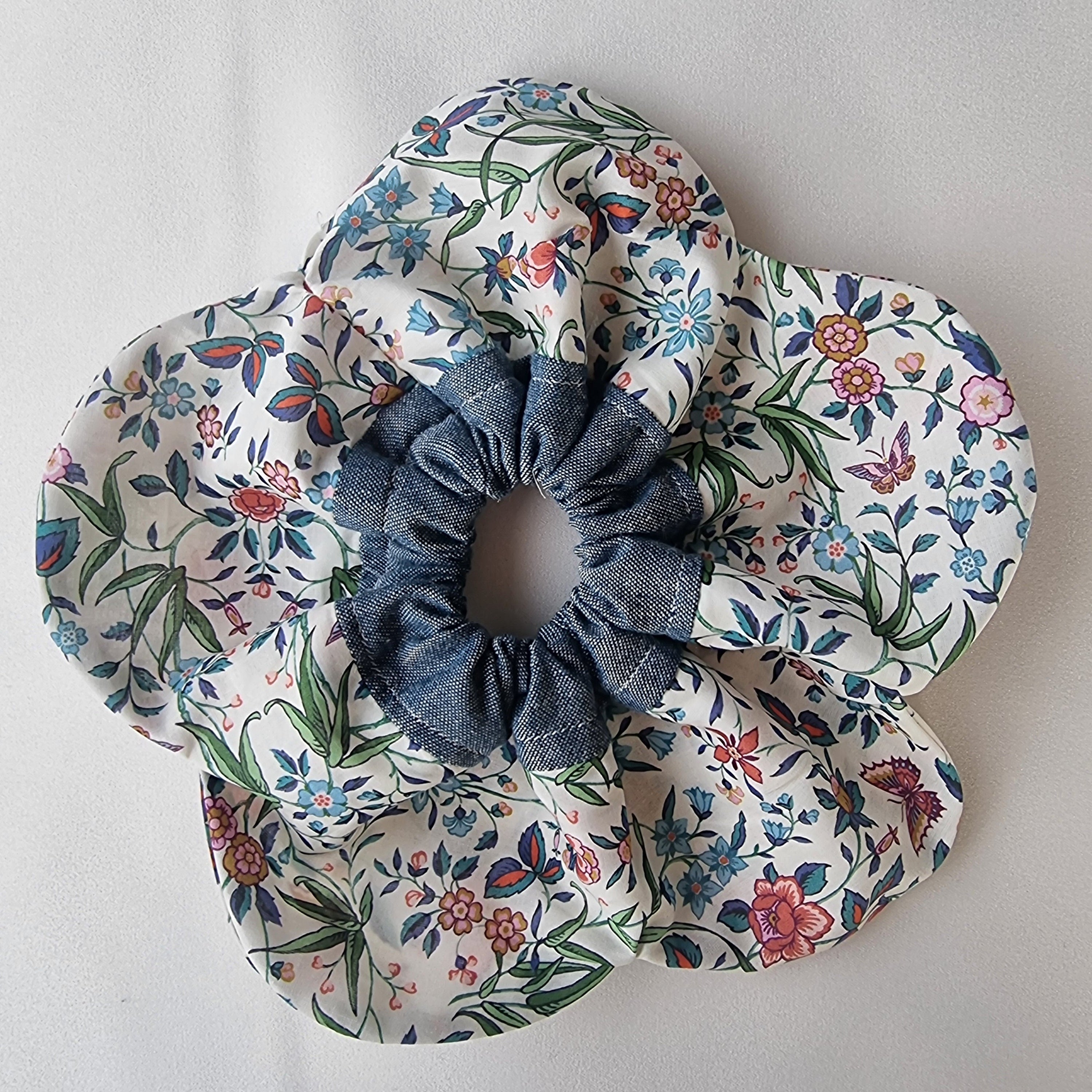 Flower Scrunchie Large