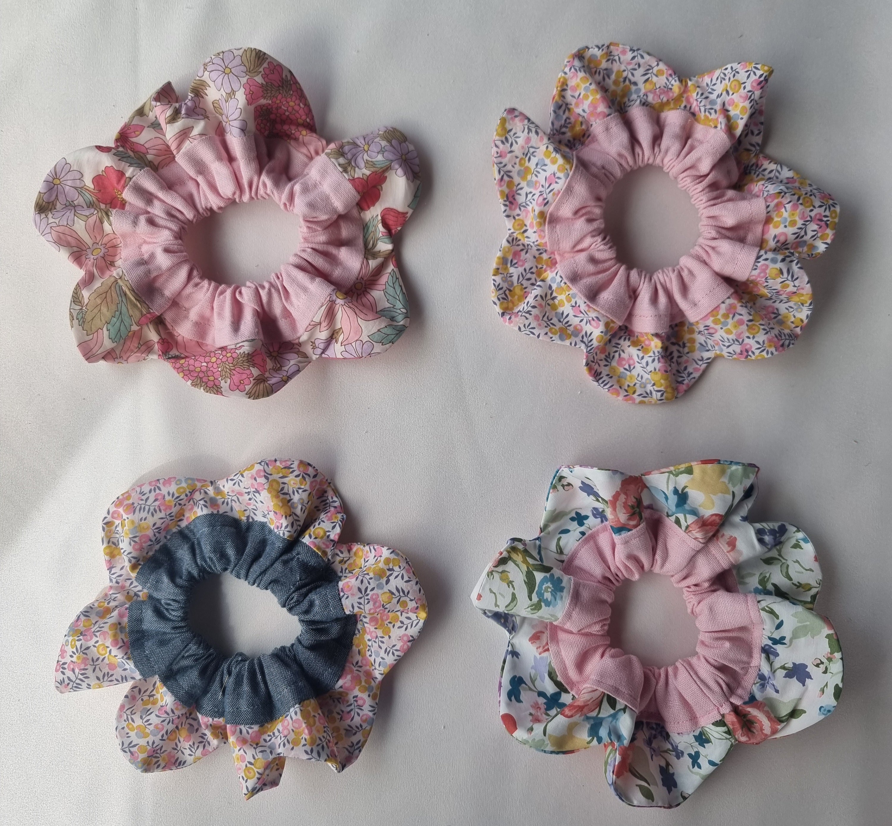 Flower Scrunchie Small