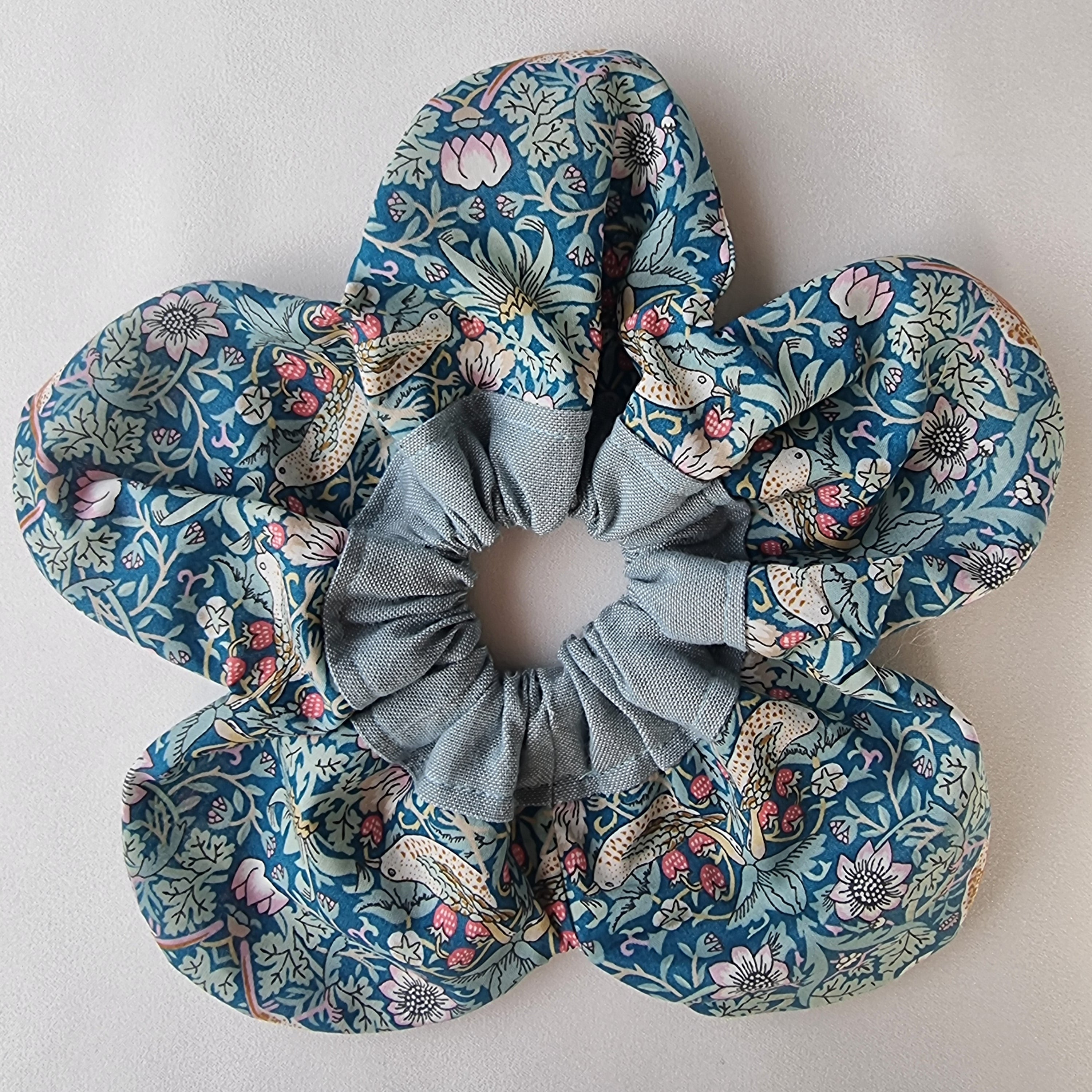 Flower Scrunchie Large