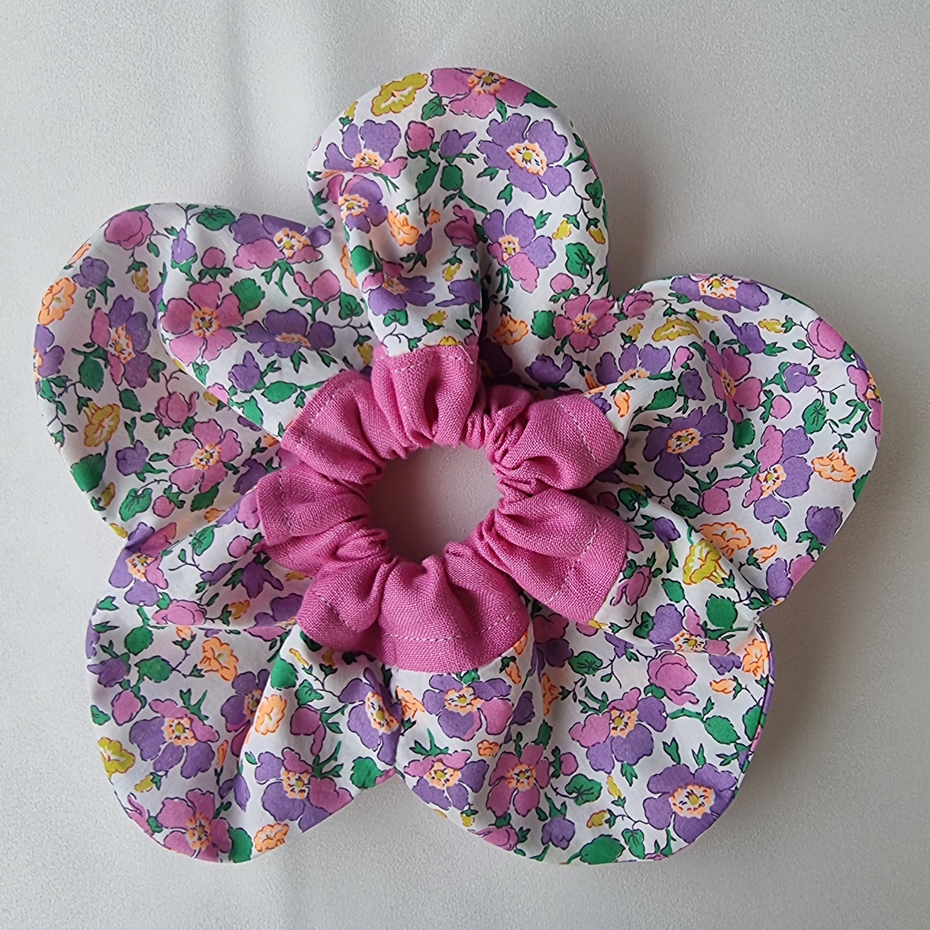 Flower Scrunchie Large