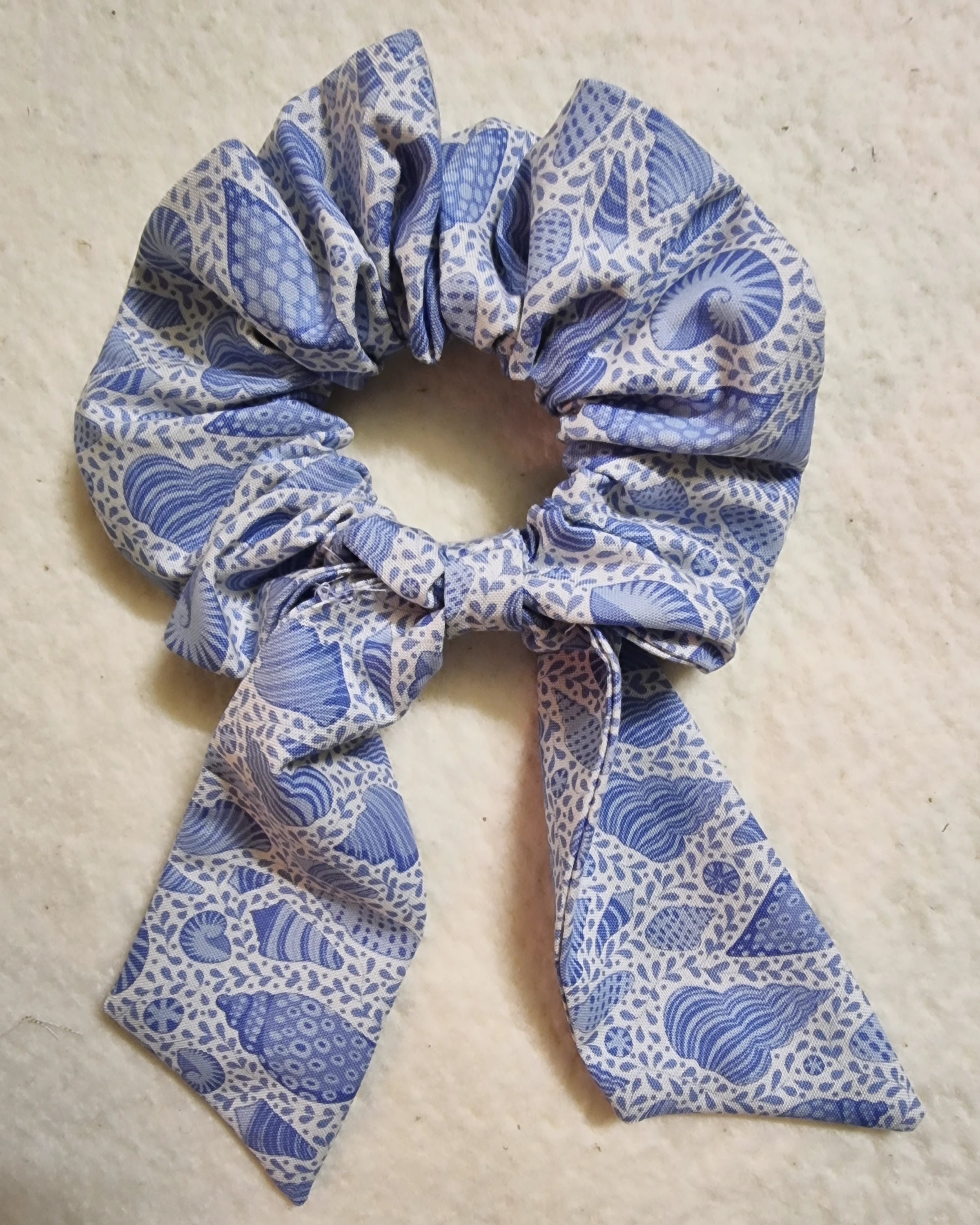 Bow Scrunchie Blue Shells