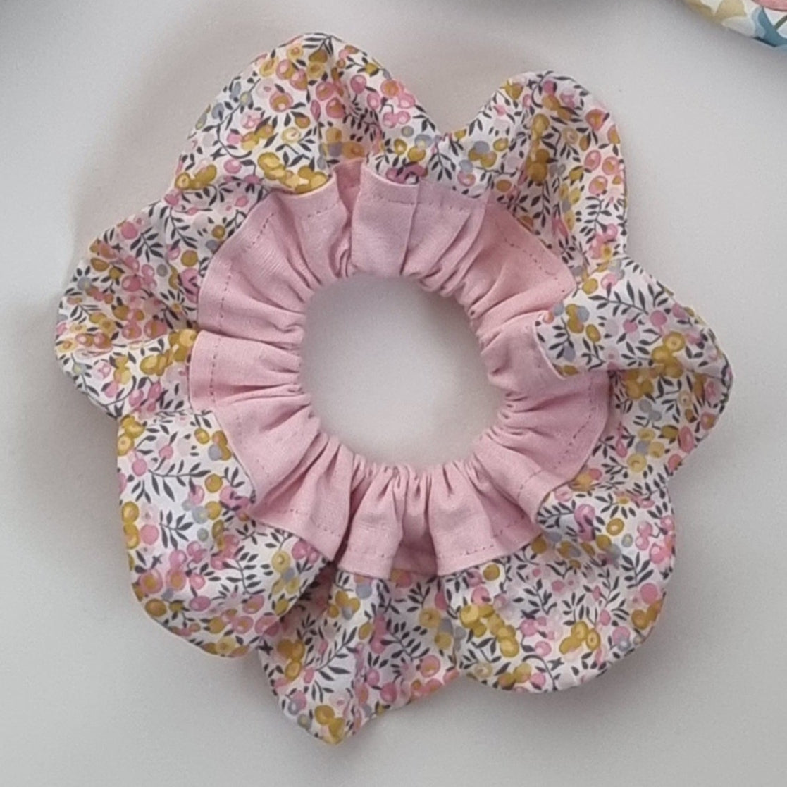 Flower Scrunchie Small