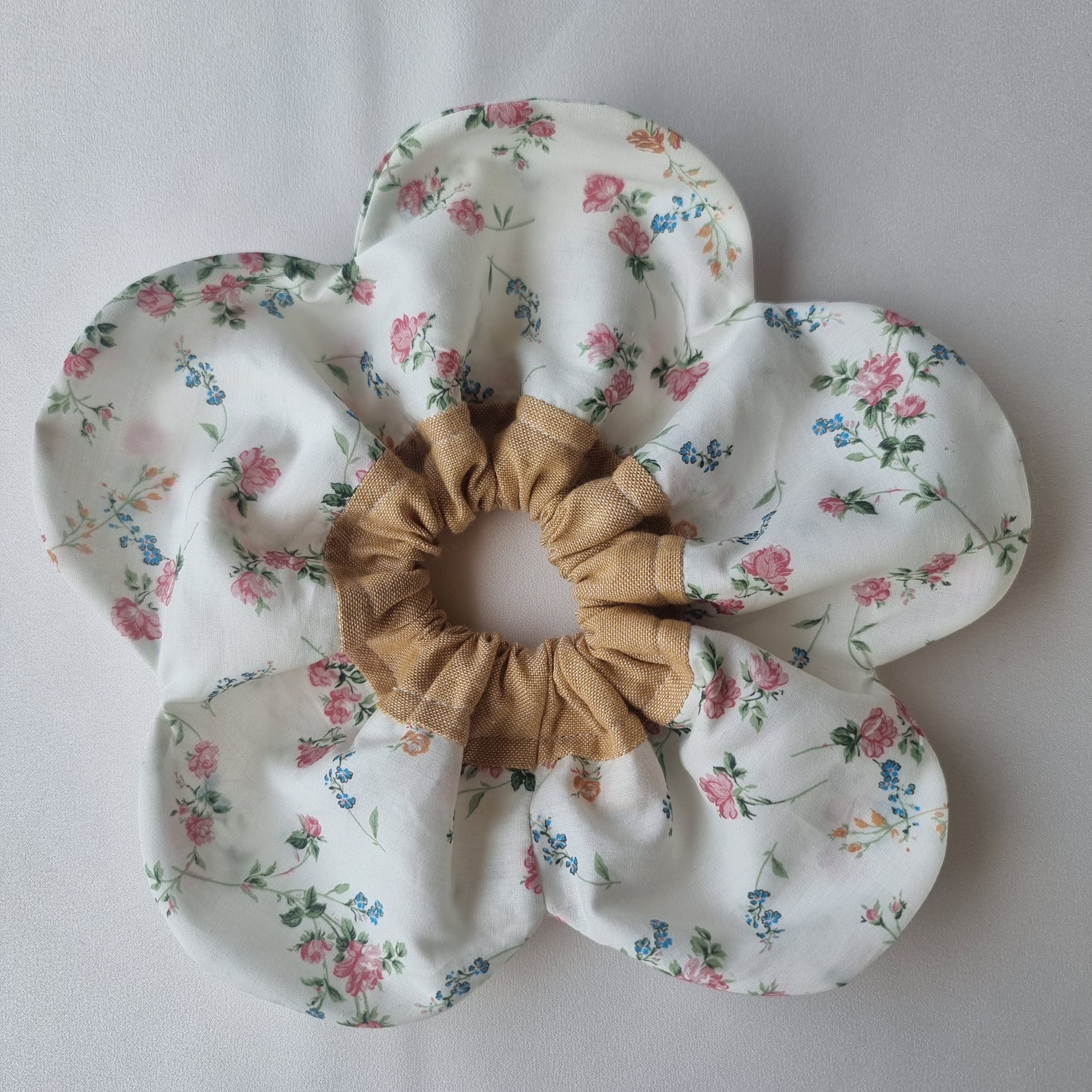 Flower Scrunchie Large