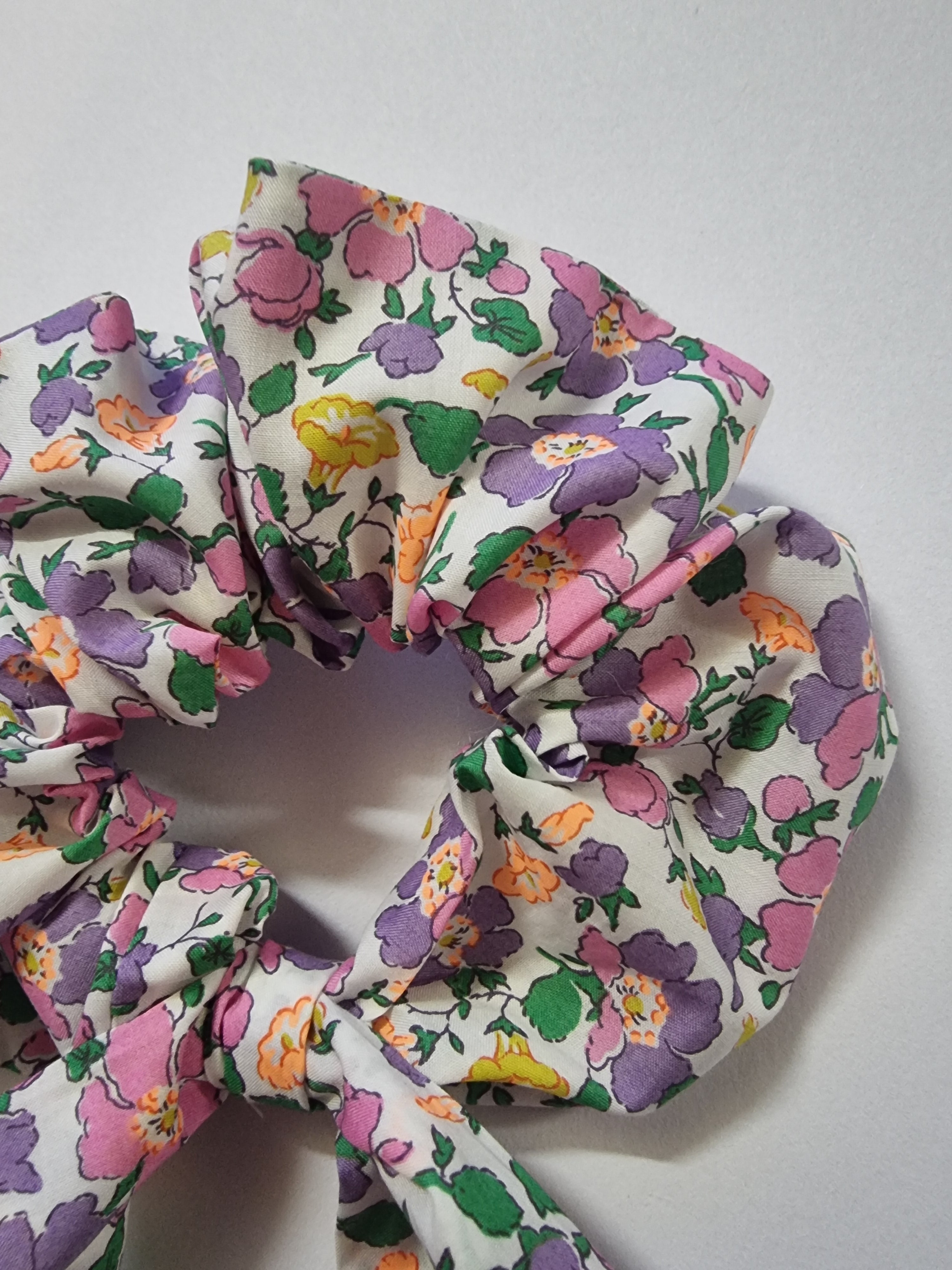 Bow Scrunchie Mrs Stonely Pink