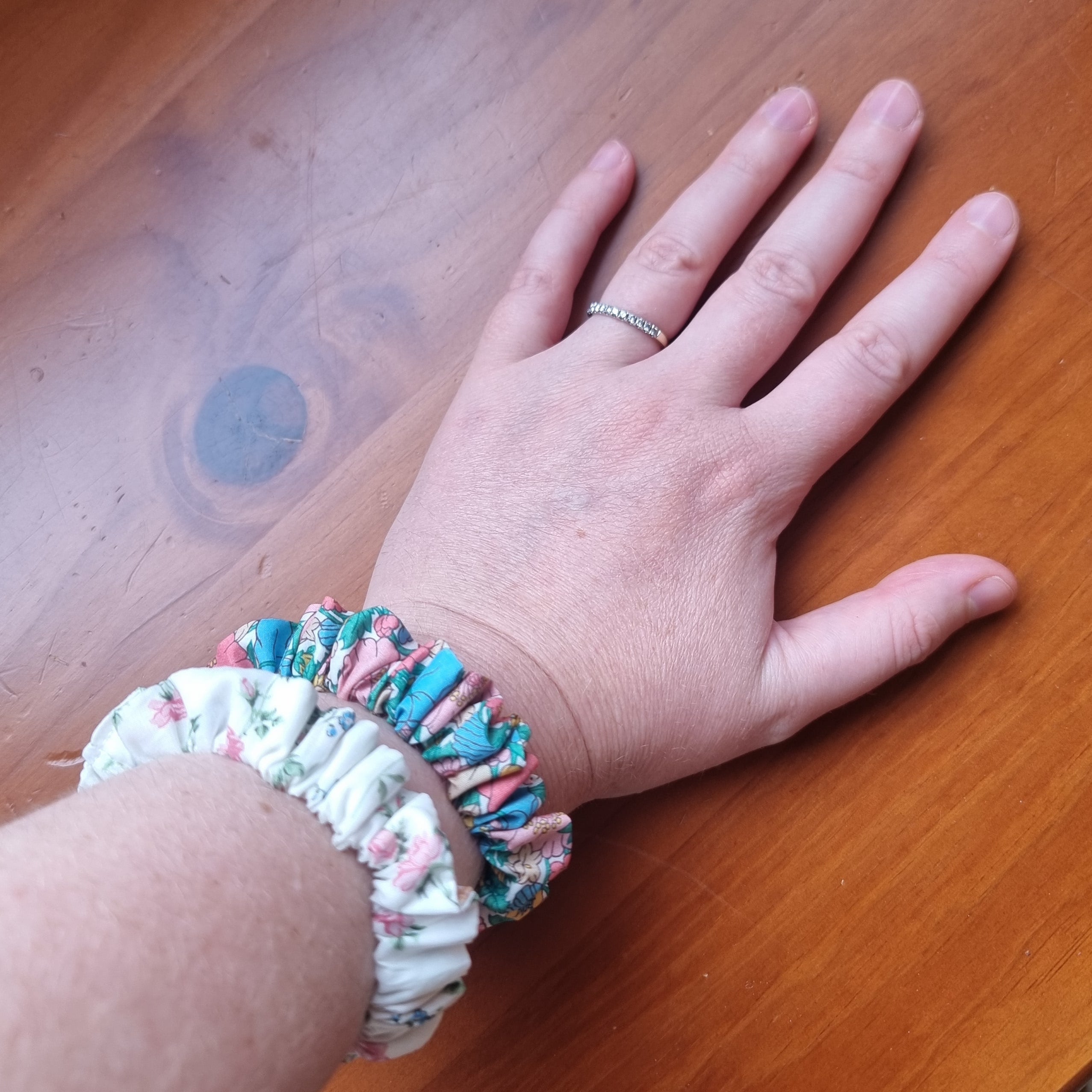 Mini Scrunchie: Wiltshire Pink