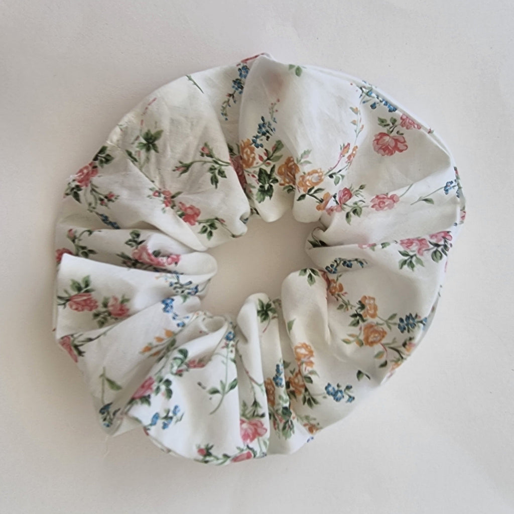 Original Scrunchie in Elizabeth Cream Liberty Fabric